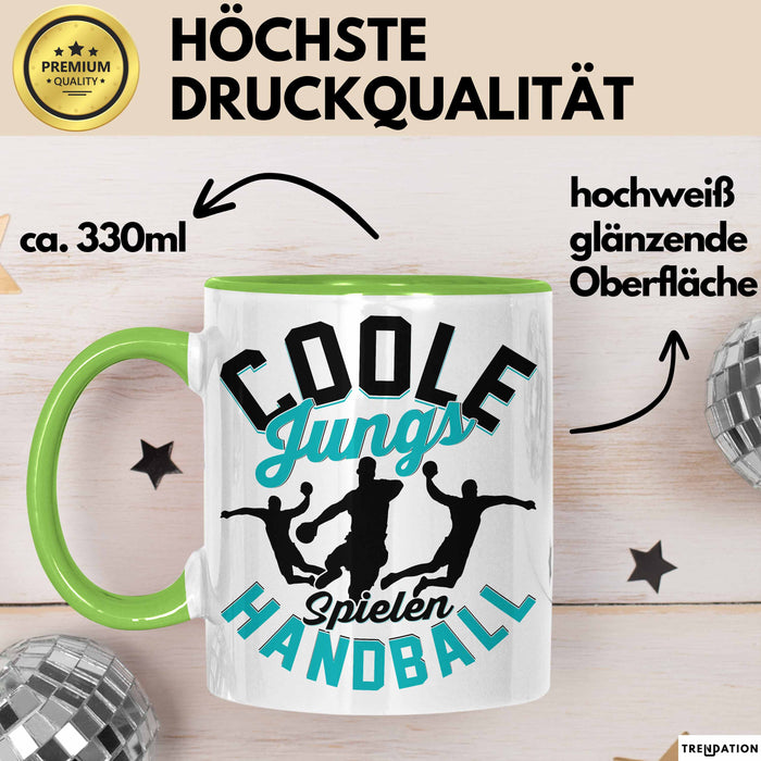 Handball-Spieler Geschenk Tasse Geschenkidee Handball-Spieler Jungs Kaffee-Becher Coole Jungs Spielen Handball Grün Trendation