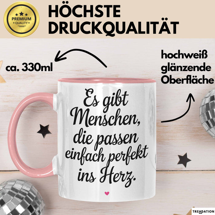 Romantisches Paar Jahrestagsfeier Tasse Geschenk Lustige Geschenkidee Spruch Es Gibt Menschen Die Passen Einfach Perfekt Ins Herz Rosa Trendation