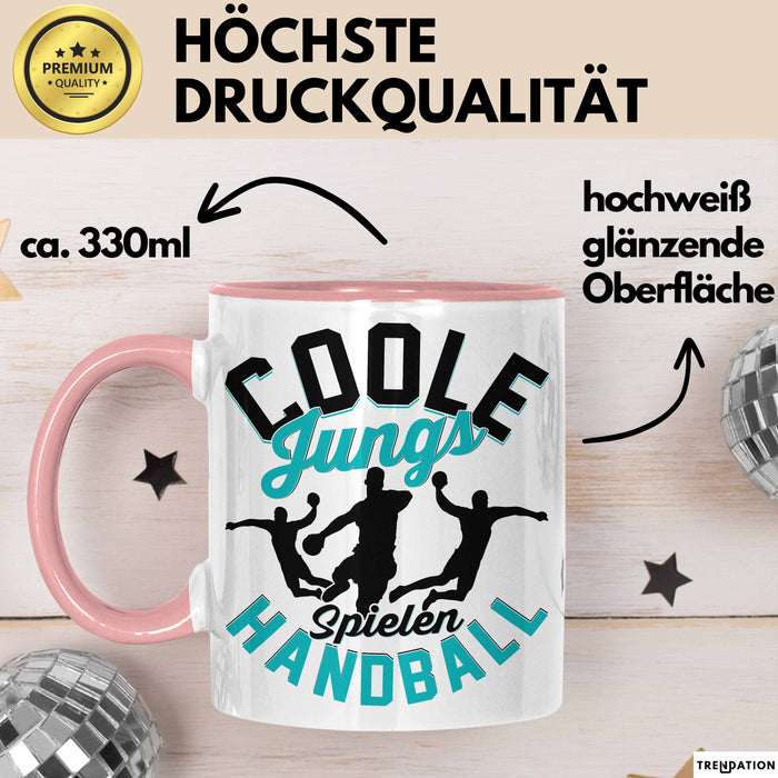Handball-Spieler Geschenk Tasse Geschenkidee Handball-Spieler Jungs Kaffee-Becher Coole Jungs Spielen Handball Rosa Trendation