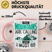 Ski Tasse Geschenk Grafik The Mountains Are Calling And I Must Go Becher Rosa Trendation