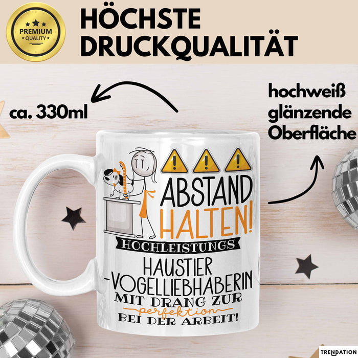 Haustier-Modedesignerin Tasse Geschenk Lustig Abstand Halten Hochleistungs-Haustier-Modedesignerin Mit Drang Zur Perfektion Bei Der Arbeit Weiß Trendation