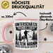 Biathlon Tasse Geschenk Wintersport Geschenke Unterschätze Niemals Einen Alten Mann Der Biathlon Guckt Rosa Trendation