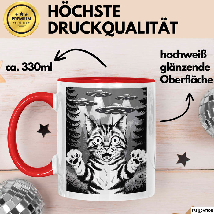 Katzen Tierliebhaber Tasse Geschenk Lustige Geschenkidee Spruch Alien UFO Katze Rot Trendation