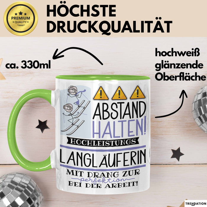 Langläuferin Tasse Geschenk Lustig Abstand Halten Hochleistungs-Langläuferin Mit Drang Zur Perfektion Bei Der Arbeit Grün Trendation