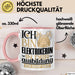 Elektrikerin Ausbildung Start Geschenk Tasse Ich Bin Elektrikerin In Der Ausbildung Ich Darf Das Kaffee-Becher Geschenkidee Rosa Trendation