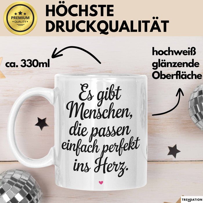 Romantisches Paar Jahrestagsfeier Tasse Geschenk Lustige Geschenkidee Spruch Es Gibt Menschen Die Passen Einfach Perfekt Ins Herz Weiß Trendation