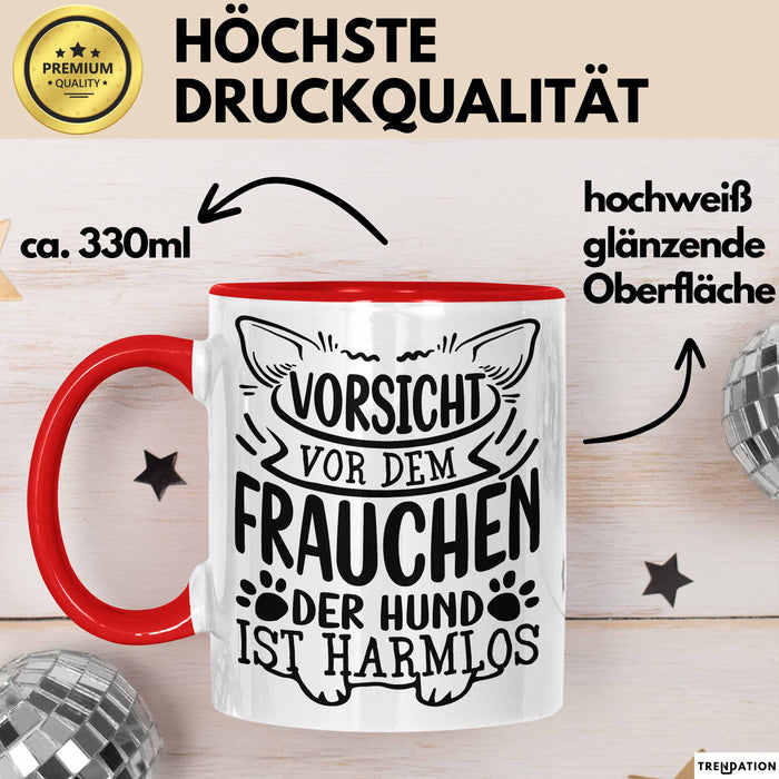 Frauchen Tasse Geschenk Hundebesitzerin Spruch Geschenkidee Kaffee-Becher Hunde Besitzerin Vorsicht Vor Dem Frauchen Der Hund Ist Harmlos Rot Trendation
