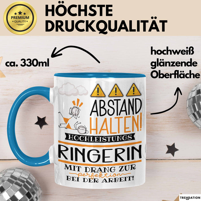 Ringerin Tasse Geschenk Lustig Abstand Halten Hochleistungs-Ringerin Mit Drang Zur Perfektion Bei Der Arbeit Blau Trendation
