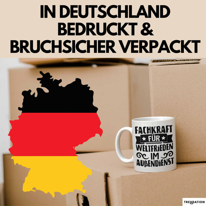 Humor Tasse Geschenk Fachkraft Für Weltfrieden Im Außendienst Becher Weiß Trendation