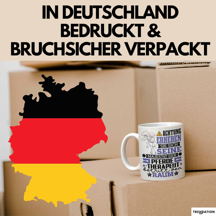 Pferdetherapeut Geschenk Tasse Lustiger Spruch Erheben Sie Sich Der Pferdetherapeut Betritt den Raum Weiß Trendation