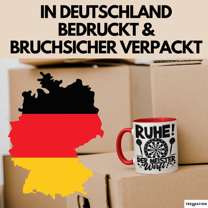 Dart-Spieler Geschenk Tasse Kaffee-Becher Darts Geschenkidee Spruch Geburtstag Ruhe Der Meister Wirft Rot Trendation