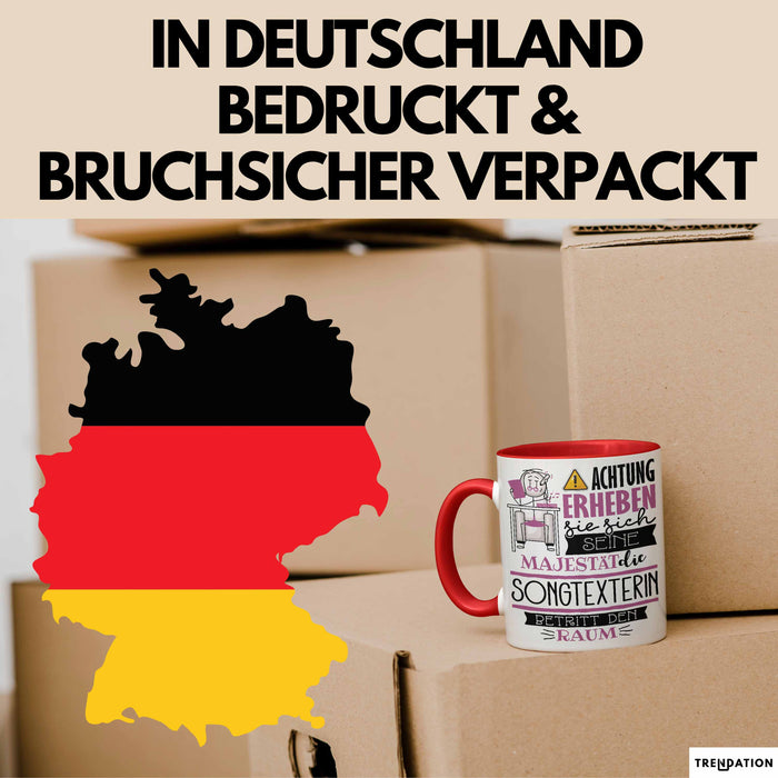Songtexterin Tasse Geschenk Lustiger Spruch Bitte Erheben Sie Sich Seine Majestät Die Songtexterin Betritt Den Raum Rot Trendation