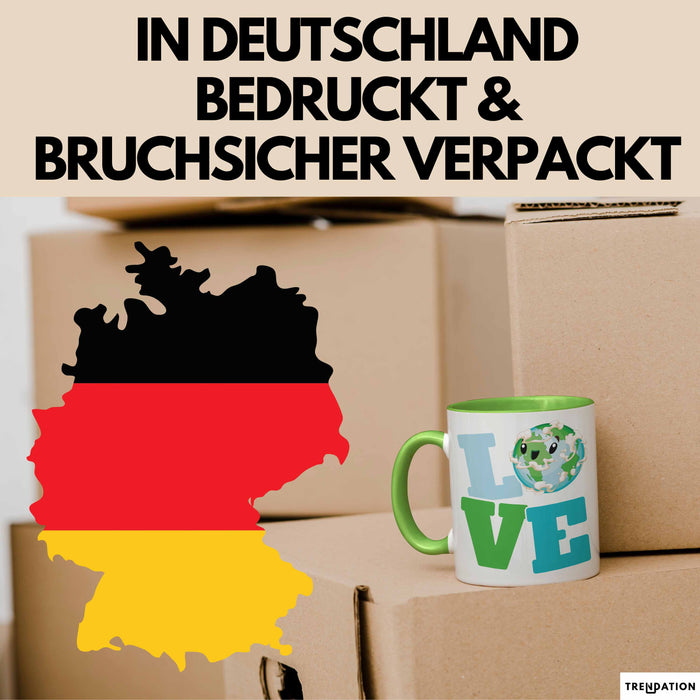 Erde Tasse Geschenk LOVE Schriftzug Lächelnde Erde Geschenkidee Grün Trendation