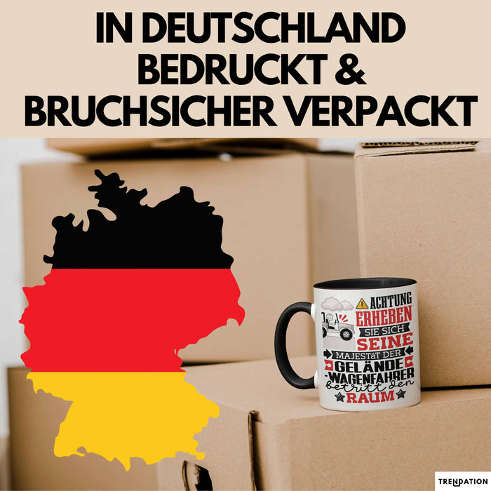Geländewagenfahrer Geschenk Tasse Lustiger Spruch Erheben Sie Sich Der Geländewagenfahrer Betritt den Raum Schwarz Trendation
