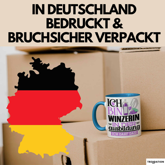 Winzerin Ausbildung Start Geschenk Tasse Ich Bin Winzerin In Der Ausbildung Ich Darf Das Kaffee-Becher Geschenkidee Blau Trendation