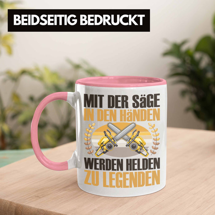 Forstarbeiter Tasse Geschenk Spruch Holzarbeiter Forstwirt Kettensäge in den Händen Rosa Trendation